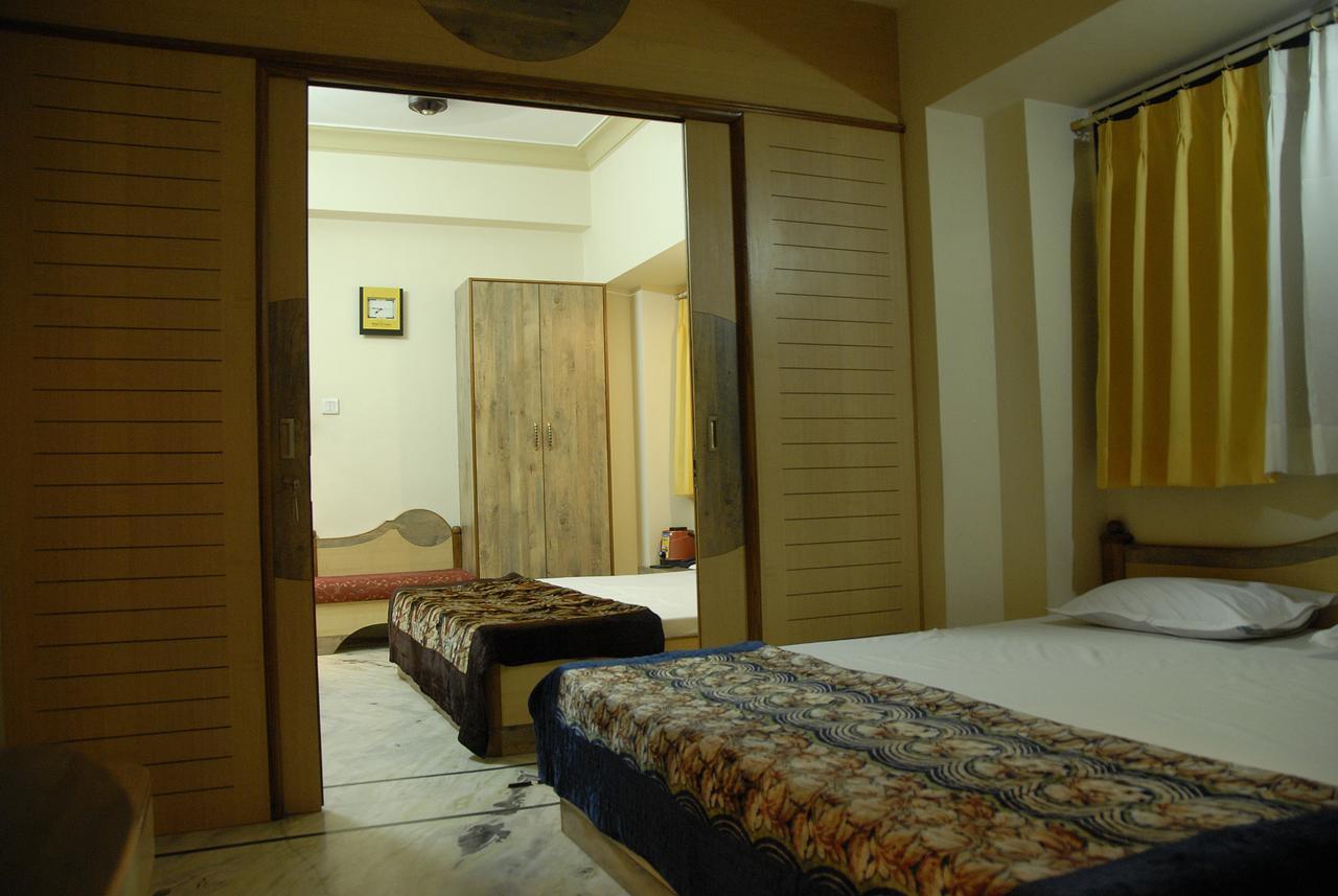 Hotel Vrinda Натхдвара Экстерьер фото